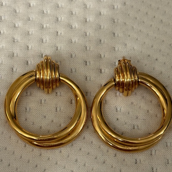 NWOT Missoma 18k gold plated Lucy Williams front facing hoops with box - Picture 7 of 8